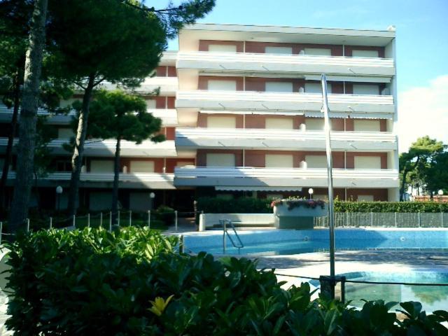 Residence La Meridiana Lignano Sabbiadoro Buitenkant foto