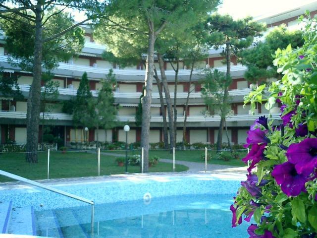 Residence La Meridiana Lignano Sabbiadoro Buitenkant foto